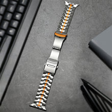 Lataa kuva Galleria-katseluun, Titanium Apple Watch Strap