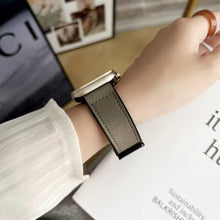Lataa kuva Galleria-katseluun, Leather Apple Watch Strap