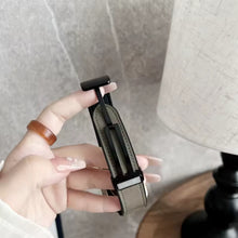 Lataa kuva Galleria-katseluun, Leather Apple Watch Strap