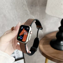 Lataa kuva Galleria-katseluun, Leather Apple Watch Strap