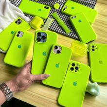 Lataa kuva Galleria-katseluun, Silicone Case (FLUORESCENT GREEN)