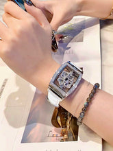 Lataa kuva Galleria-katseluun, Fashionable Elegant Woman Watch