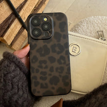 Load image into Gallery viewer, Leopard iPhone Case 17 Pro Max Series