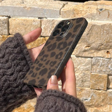 Load image into Gallery viewer, Leopard iPhone Case 17 Pro Max Series
