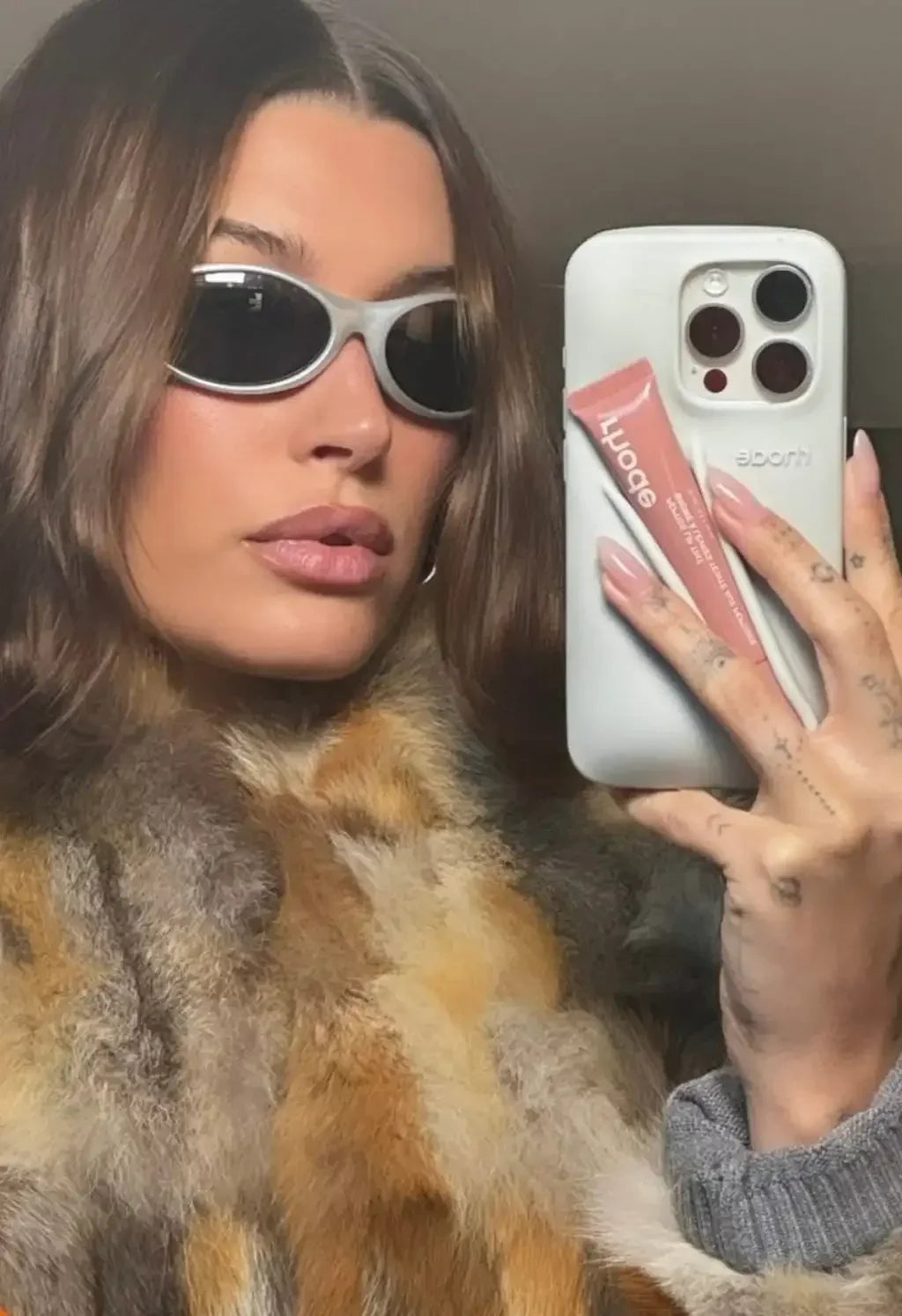 Rhode Phone Case with Lip Gloss (TOAST) – Techinfinities Rhode Phone Case with Lip Gloss (TOAST) – Techinfinities