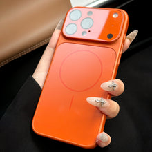 Carica l&#39;immagine nel visualizzatore di Gallery, Matt Glass Magsafe iPhone 17 Series Case
