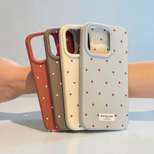 Lade das Bild in den Galerie-Viewer, Luxury Soft Silicone iPhone Case
