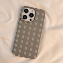 Lade das Bild in den Galerie-Viewer, Luxury Soft Silicone iPhone Case
