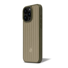 이미지를 갤러리 뷰어에 로드 , Rimowa iPhone Case
