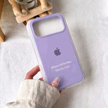 Carica l'immagine nel visualizzatore di Gallery, iPhone Silicone Case
