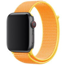 गैलरी व्यूवर में इमेज लोड करें, Fabric Loop Watch Band 42/44mm
